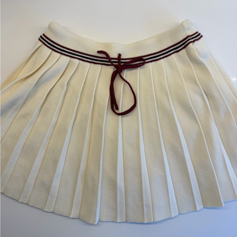 CIDER Pleated Knit Mini Skirt – Size S – Cream / Ivory - Picture 3 of 6